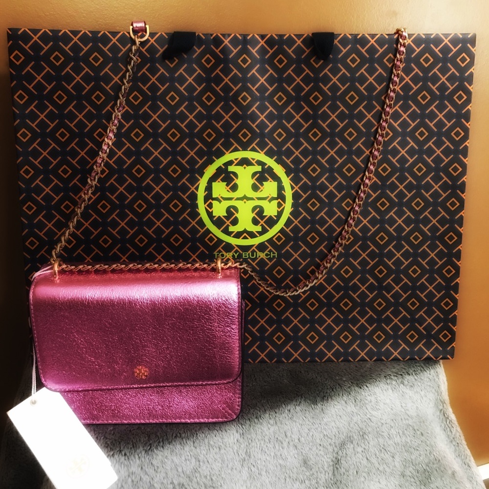 NWT Authentic Tory Burch Pink Crinkle Crossbody - Picture 2 of 5